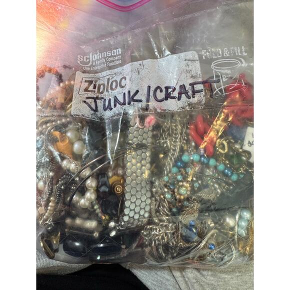 4 lbs junk craft wearable jewelry.  Vintage to Now. - Picture 3 of 15